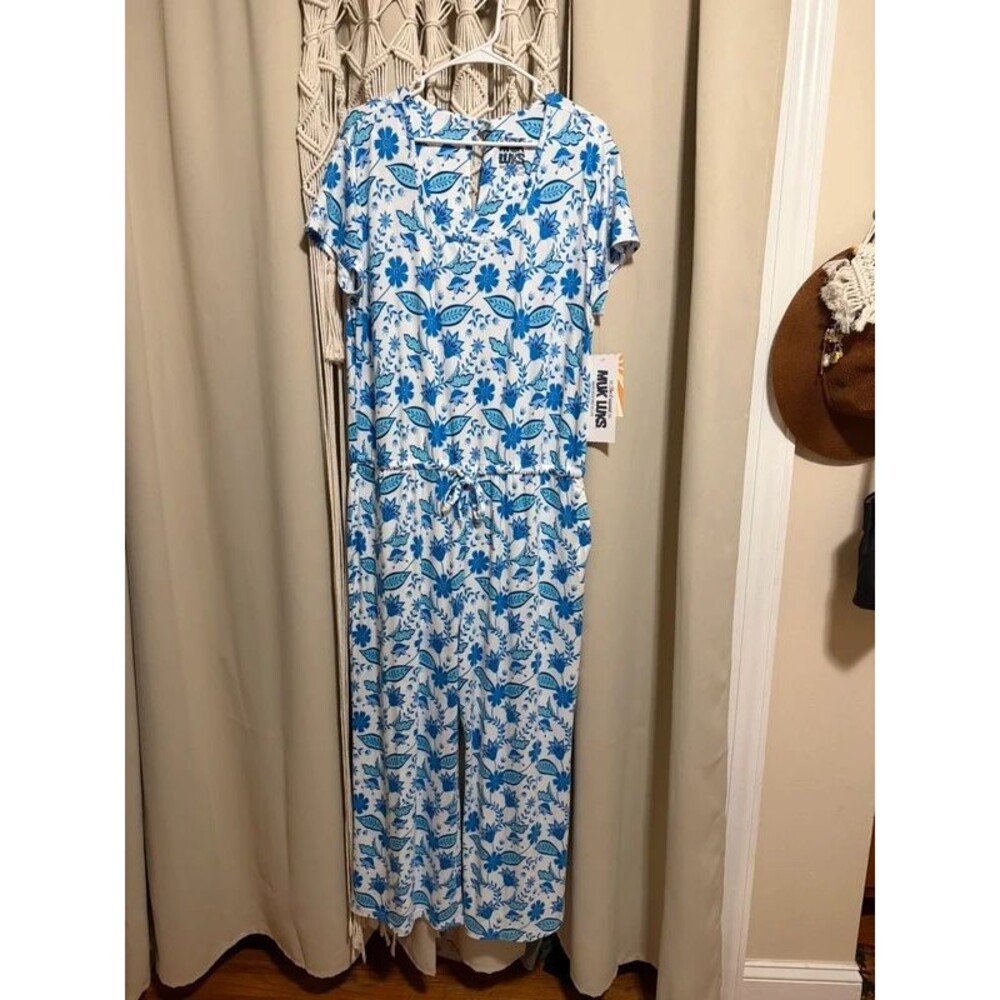 Muk Luks Floral Jumpsuit Women’s M Blue White Short Sleeve Wide Leg NWT